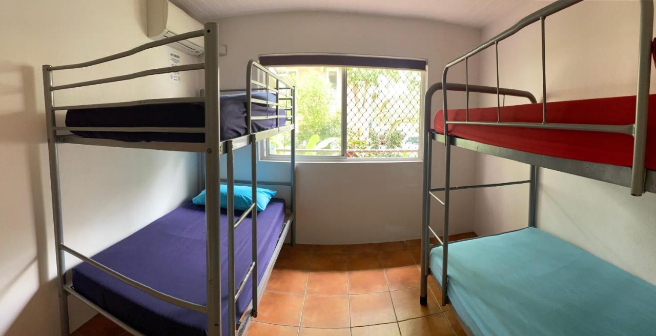 Dolphins Backpackers Hostel ซันไชน์บีช ภายนอก รูปภาพ